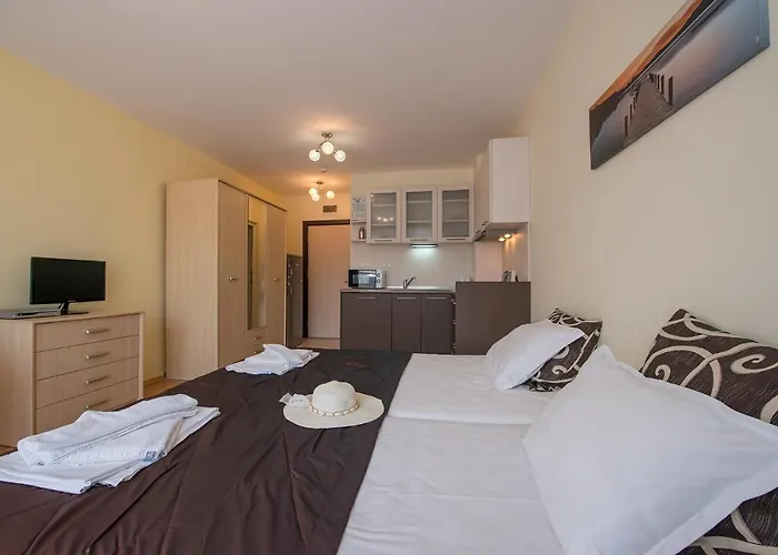 Admiral Plaza 阳光海滩