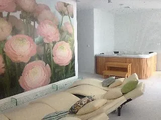 公寓 Admiral Plaza 阳光海滩