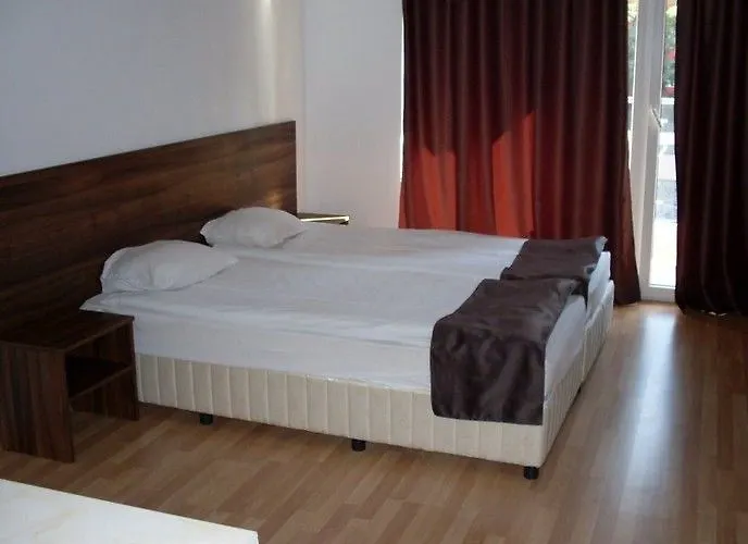 公寓 Admiral Plaza *