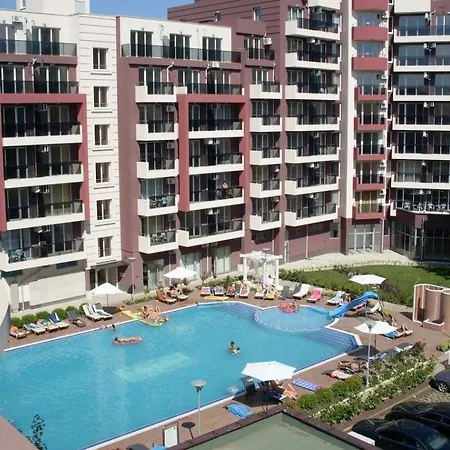 Admiral Plaza 公寓 阳光海滩