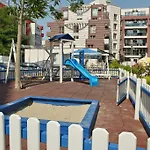 Admiral Plaza شقة