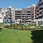 Admiral Plaza ساني بيتش