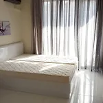 Admiral Plaza شقة